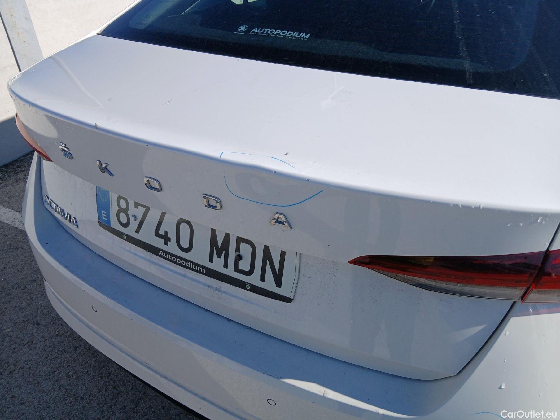  Skoda  Octavia SKODA  / 2020 / 5P / berlina con portón 2.0 TDI 85kW (115 CV) Manual Ambition #23