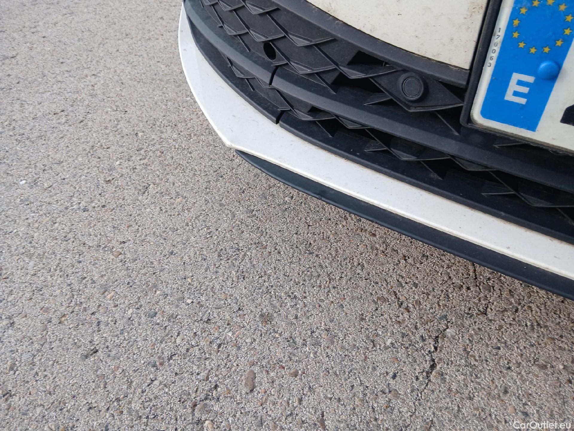  Seat  Leon SEAT Nuevo León / 2020 / 5P / familiar SP 1.4 e-Hybrid DSG S&S Xcellence Go L #9