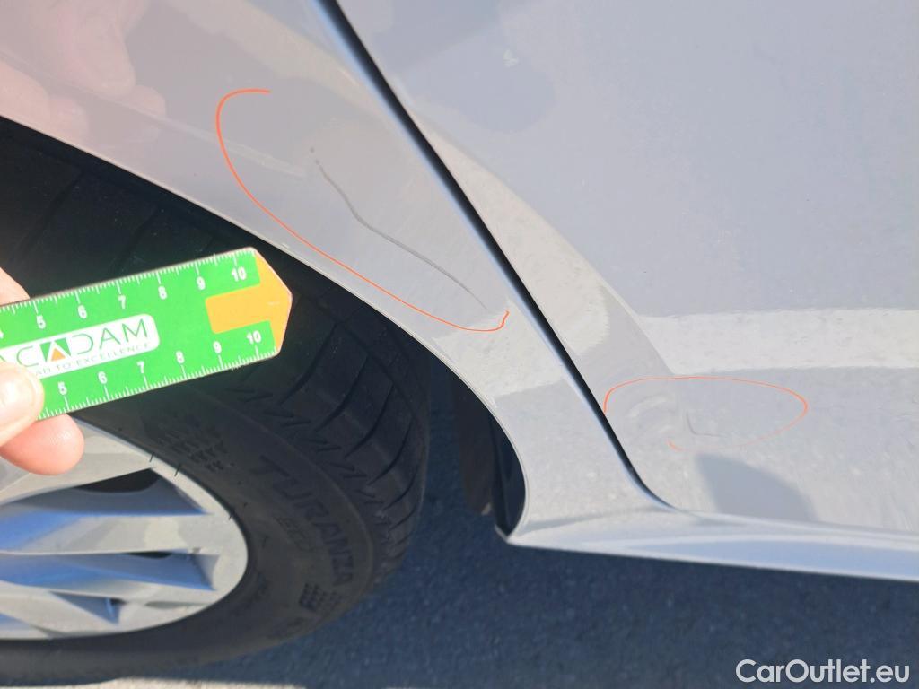  Skoda  KAMIQ SKODA  1.0 TSI 81kW (110CV) DSG Ambition #9