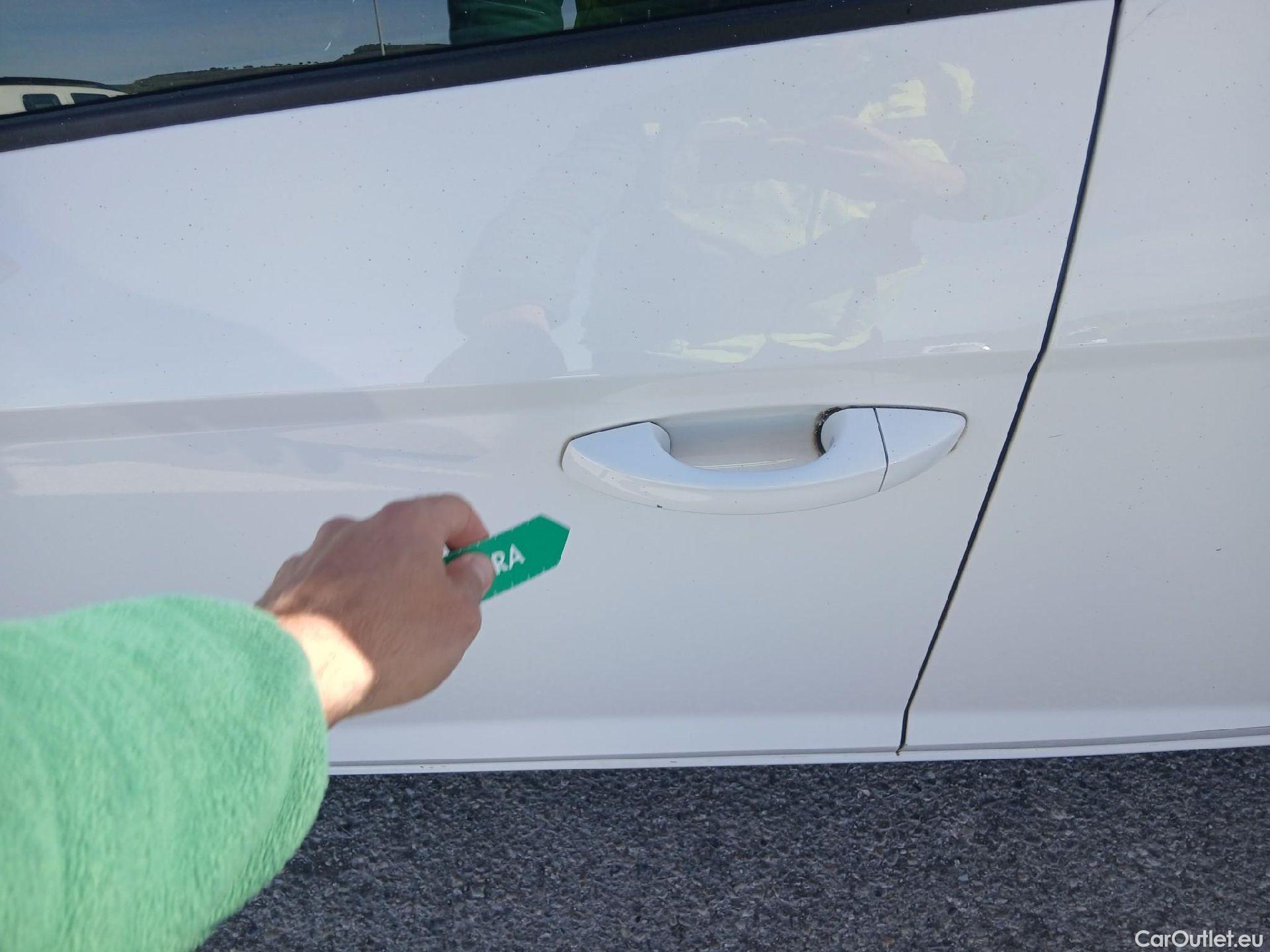  Seat  Leon SEAT León / 2016 / 5P / berlina con portón 1.5 TSI 95kW (130CV) St&Sp Style Visio Edition #4