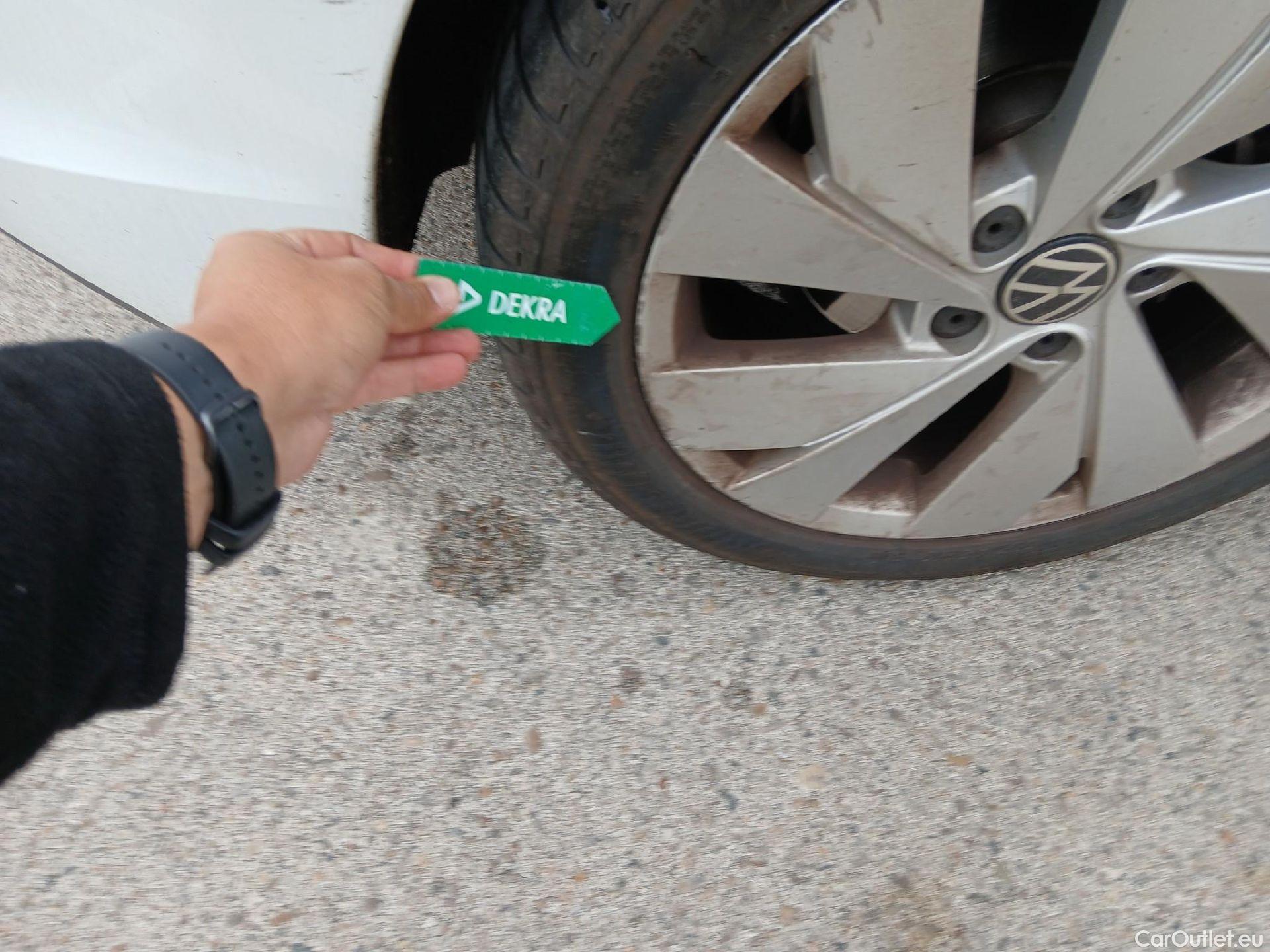  Volkswagen  Golf  VOLKSWAGEN / 2020 / 5P / berlina con portón Style 1.5 eTSI 110kW (150CV) DSG #5