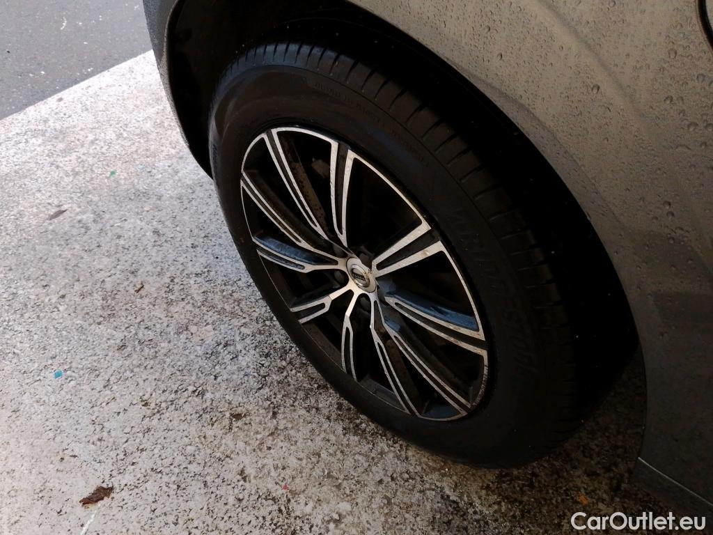  Volvo  XC60 VOLVO  / 2017 / 5P / todoterreno 2.0 T8 AWD Inscription Auto #1