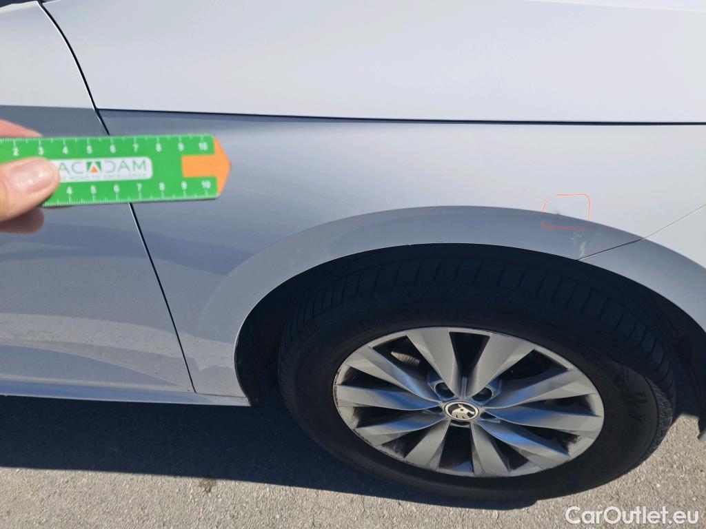  Skoda  KAMIQ SKODA  1.0 TSI 81kW (110CV) DSG Ambition #5