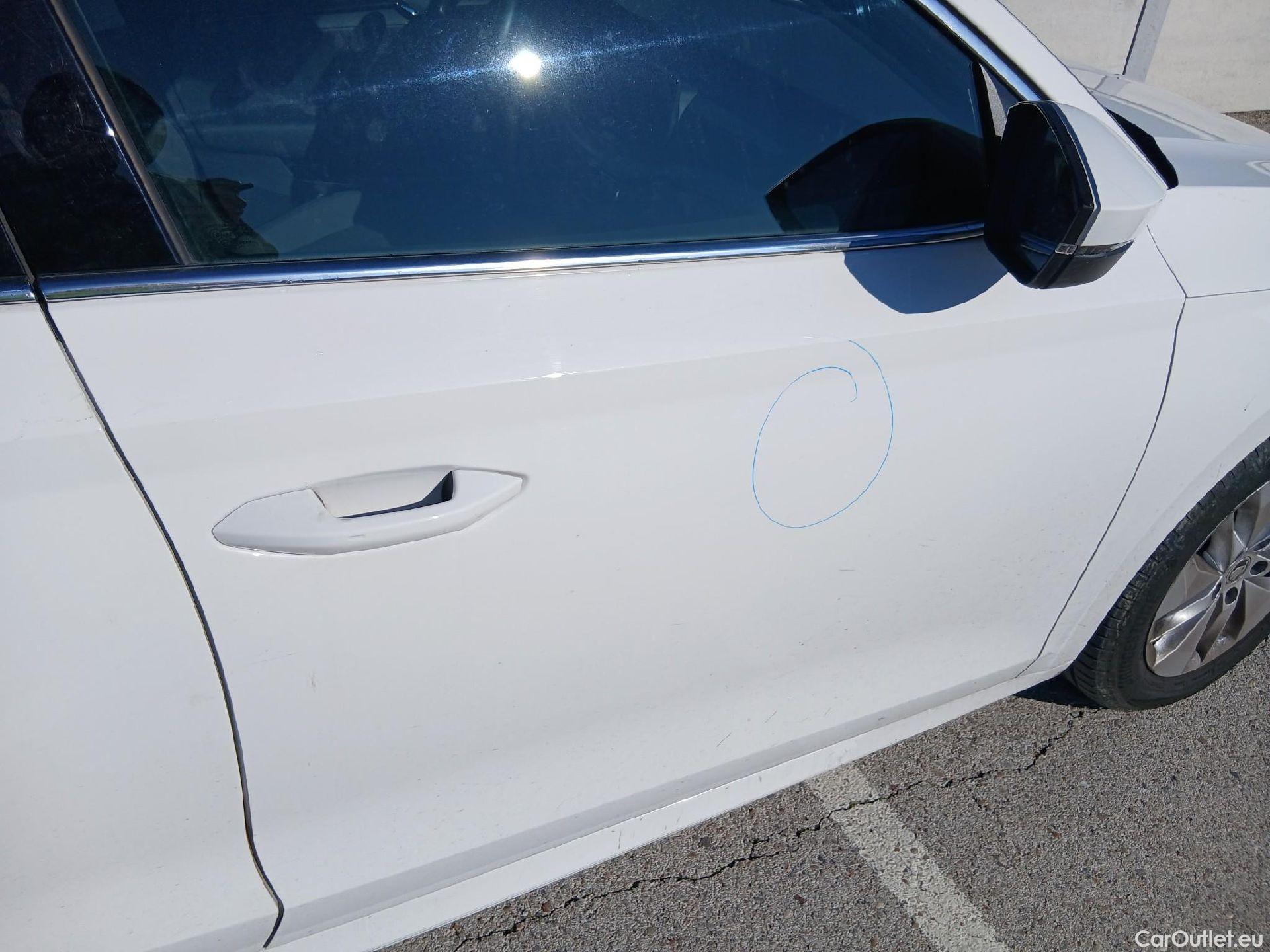  Skoda  Octavia SKODA  / 2020 / 5P / berlina con portón 2.0 TDI 85kW (115 CV) Manual Ambition #26