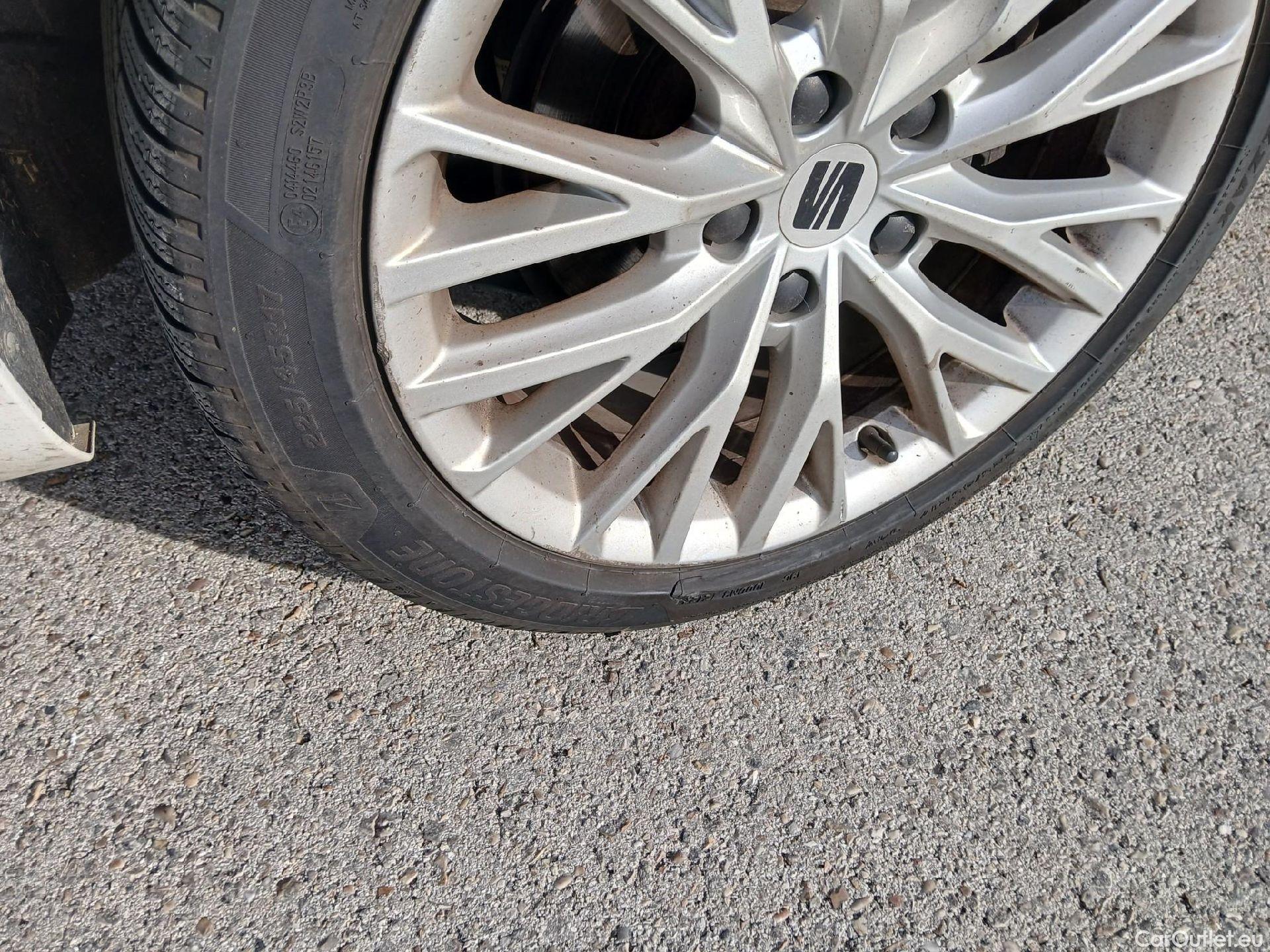  Seat  Leon SEAT Nuevo León / 2020 / 5P / familiar SP 1.4 e-Hybrid DSG S&S Xcellence Go L #37