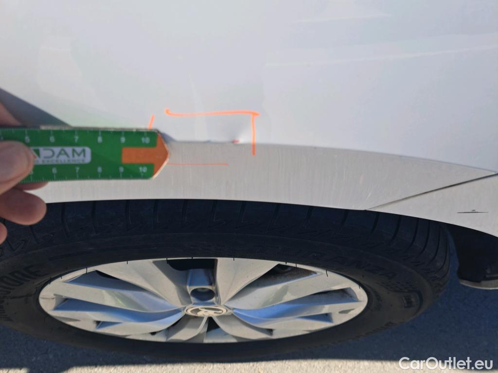  Skoda  KAMIQ SKODA  1.0 TSI 81kW (110CV) DSG Ambition #21