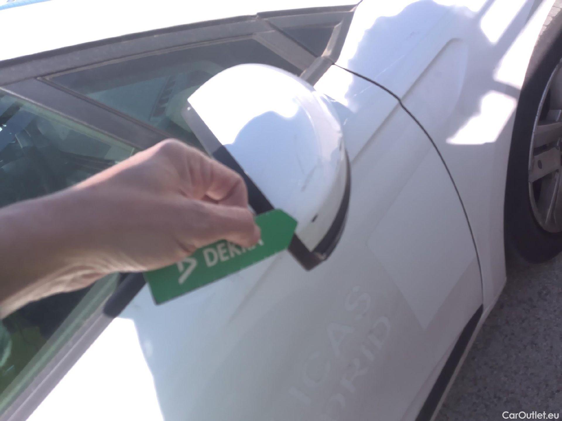  Renault  Clio RENAULT  / 2019 / 5P / berlina con portón Intens TCe 74 kW (100CV) GLP #17