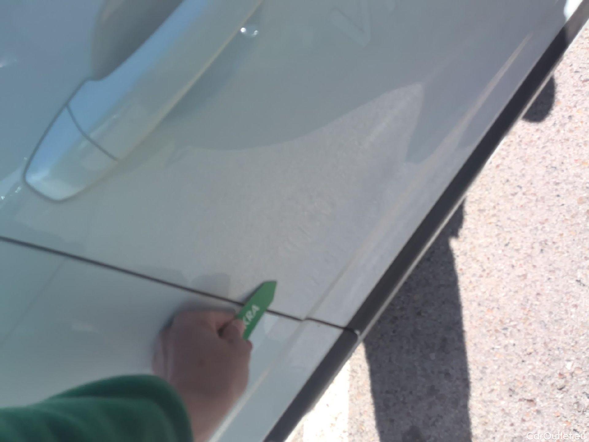  Renault  Clio RENAULT  / 2019 / 5P / berlina con portón Intens TCe 74 kW (100CV) GLP #15