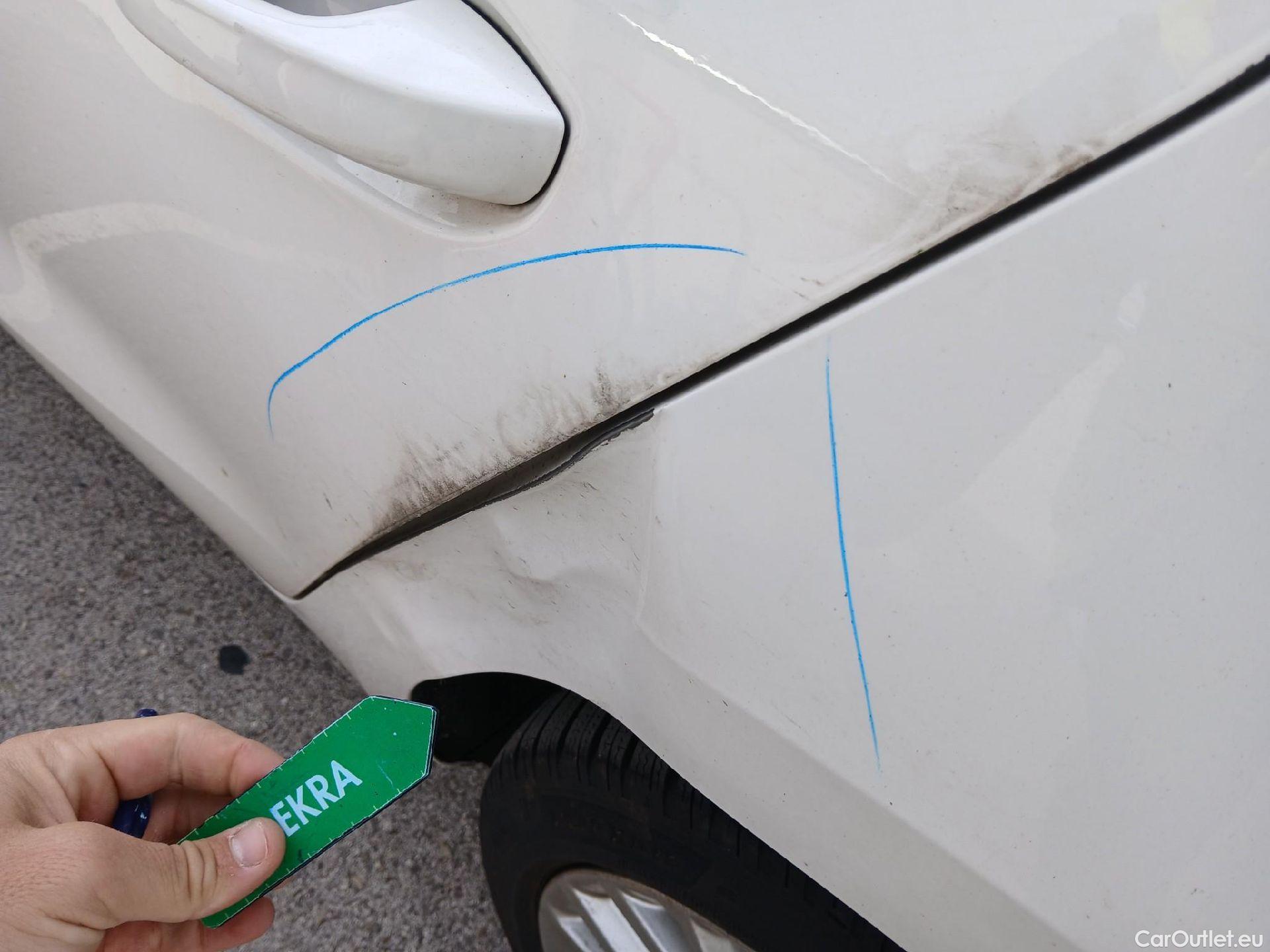  Seat  Leon SEAT Nuevo León / 2020 / 5P / familiar SP 1.4 e-Hybrid DSG S&S Xcellence Go L #25