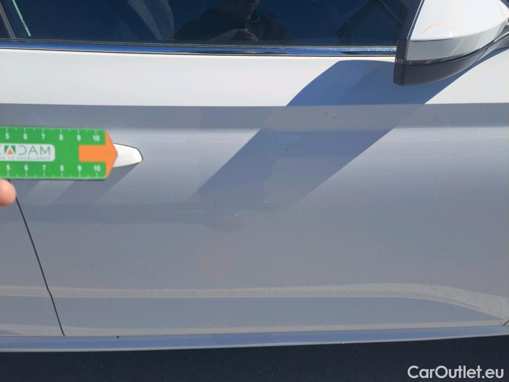  Skoda  KAMIQ SKODA  1.0 TSI 81kW (110CV) DSG Ambition #3