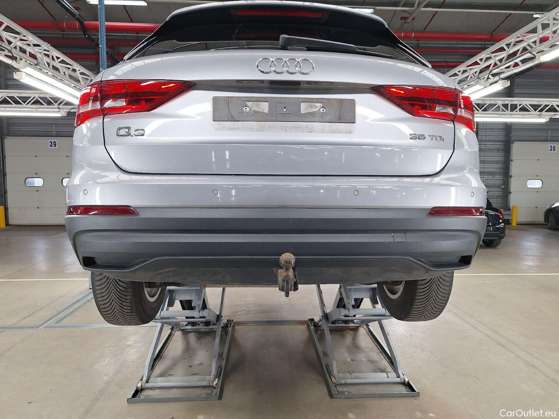  Audi  Q3 Audi,  '18, Audi  35 TDI S Tronic Business Edition 5d #7