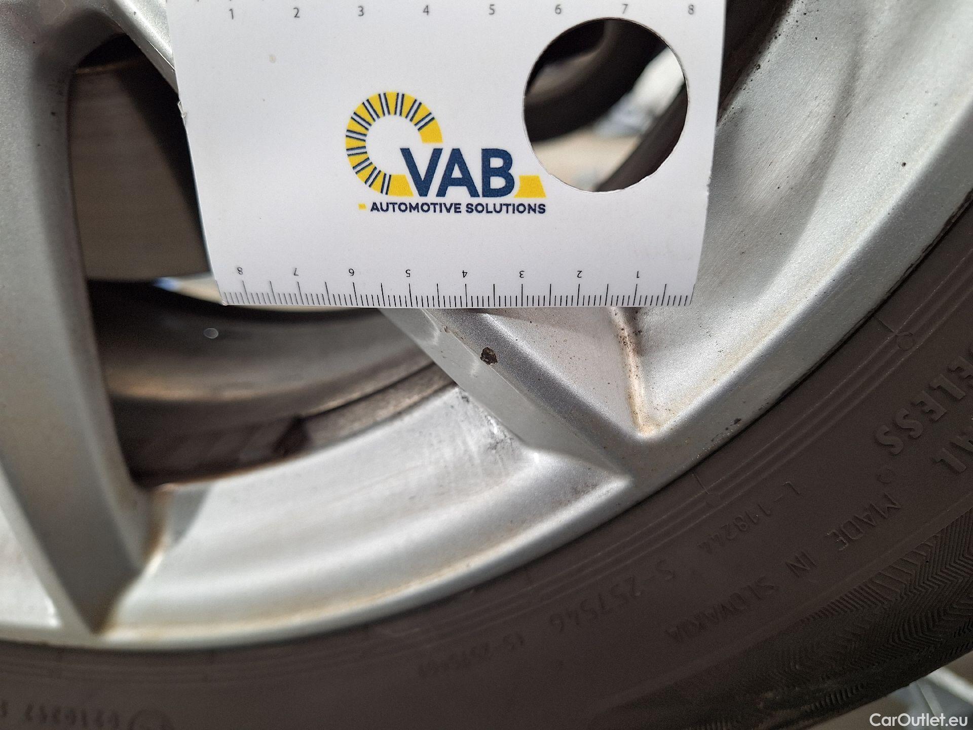  Bmw  X1 BMW,  FL'19, BMW  sDrive18d (100 kW) 5d #35