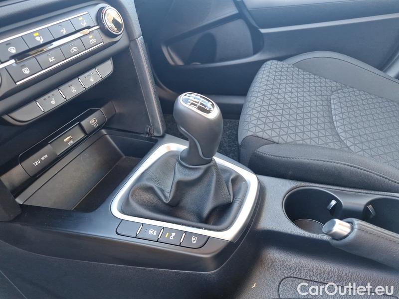  KIA  Cee'd Ceed Sportswagon (2018->) Ceed SW 1.5 T-GDI 118 Spin 5d #9