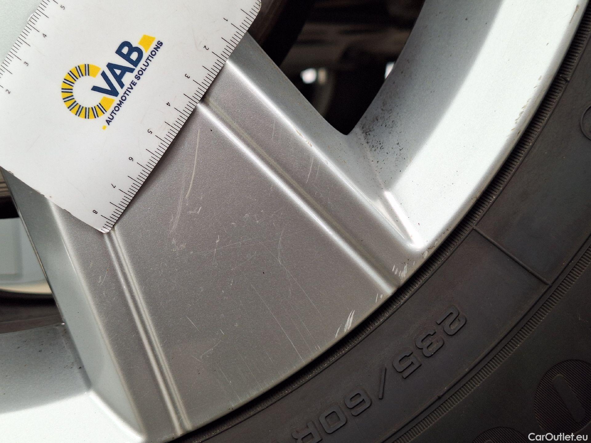  Volvo  XC 40 Volvo, XC40 '17, Volvo XC40 T2 Momentum Core 5d #9