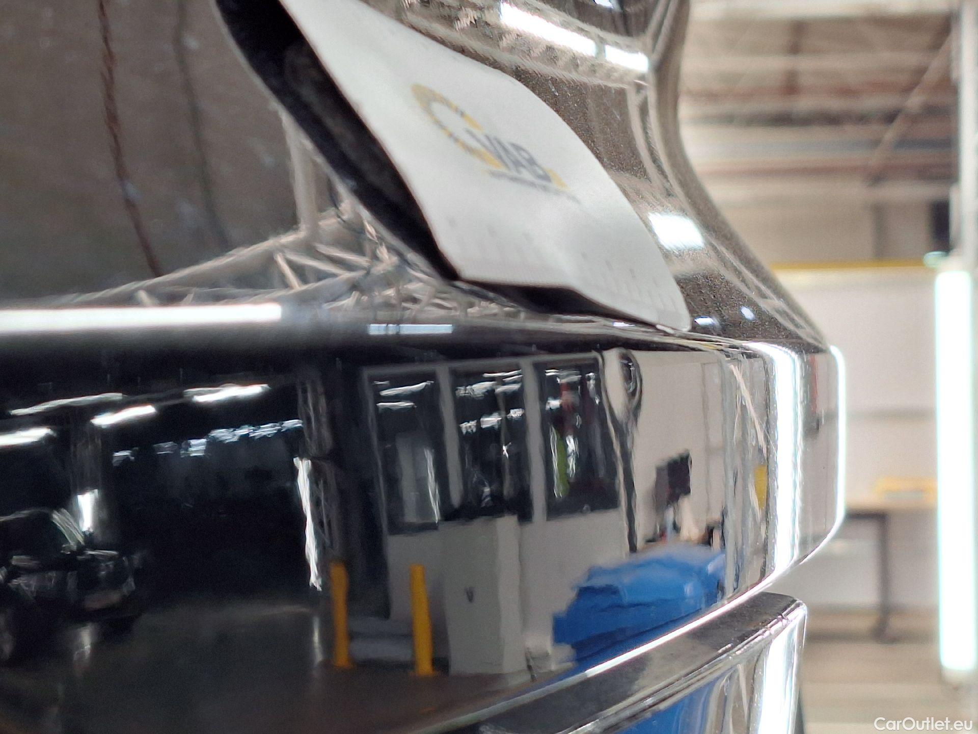  Volvo  XC 40 Volvo, XC40 '17, Volvo XC40 T2 Momentum Core 5d #33