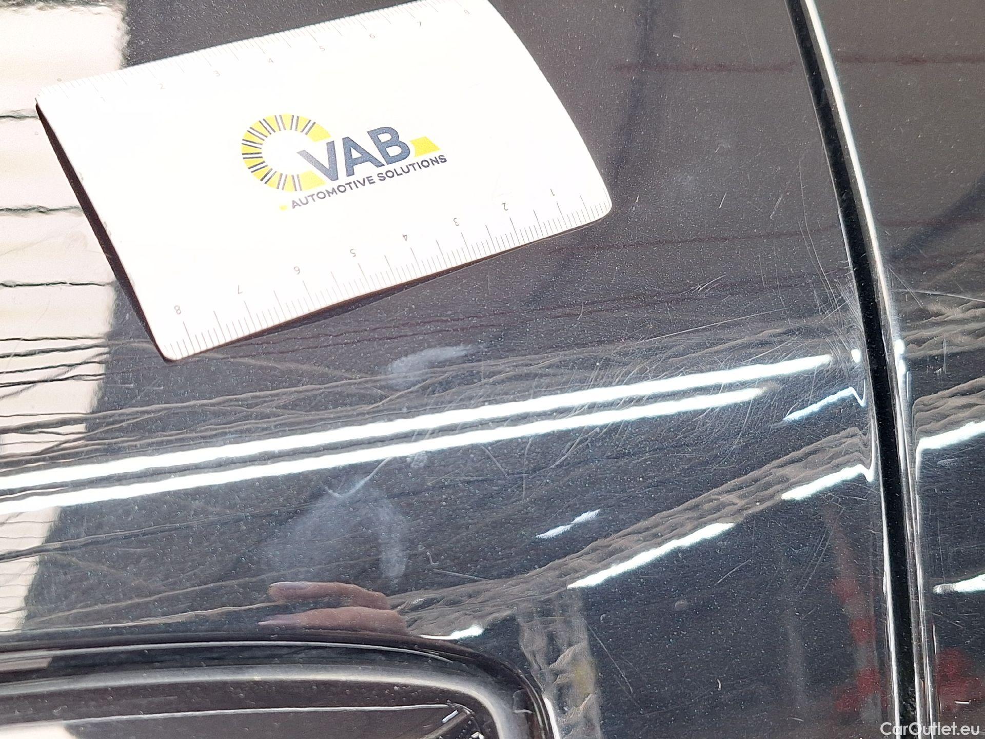  Volvo  XC 40 Volvo, XC40 '17, Volvo XC40 T2 Momentum Core 5d #15