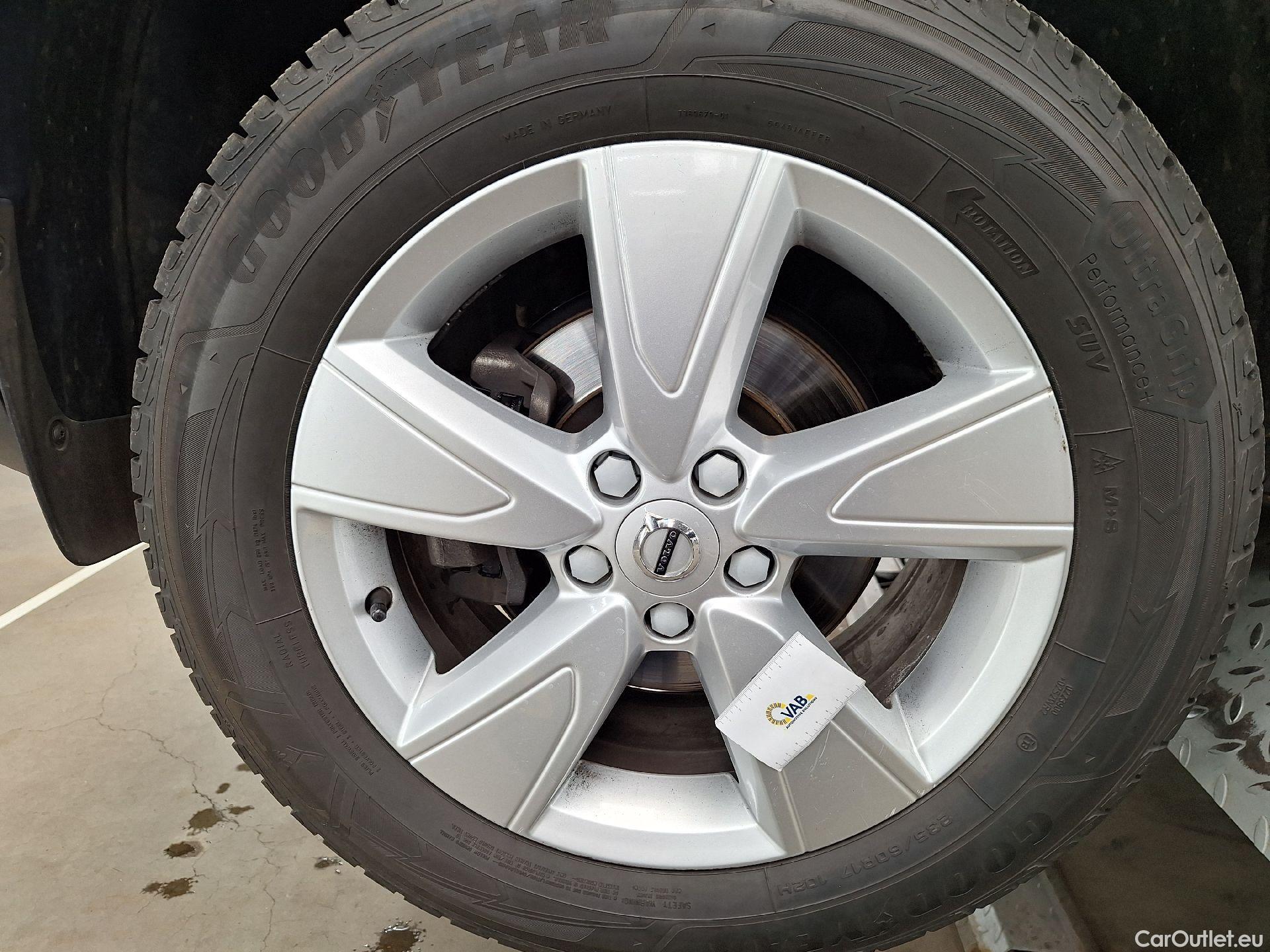  Volvo  XC 40 Volvo, XC40 '17, Volvo XC40 T2 Momentum Core 5d #8