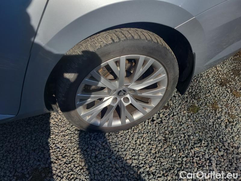  Skoda  Superb  (3V3)(2015) Supe.FL2.0TDI 110 Style #19