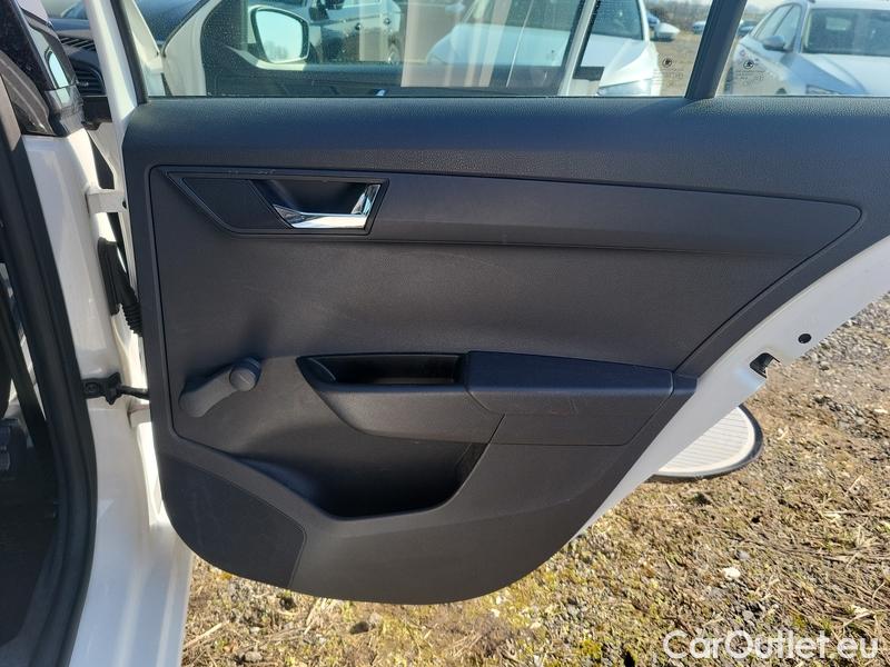  Skoda  Fabia  Combi (2015) Com.1.0TSI 70 Ambition 5d #25