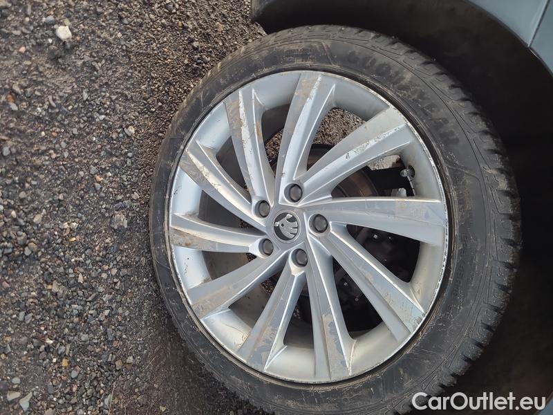  Skoda  Octavia  Lim. (NX3)(2020) Oct. 2.0TDI 110 Style AT 5d #14