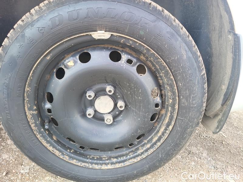  Skoda  Fabia  Combi (2015)  Com.1.0TSI 70 Style #17