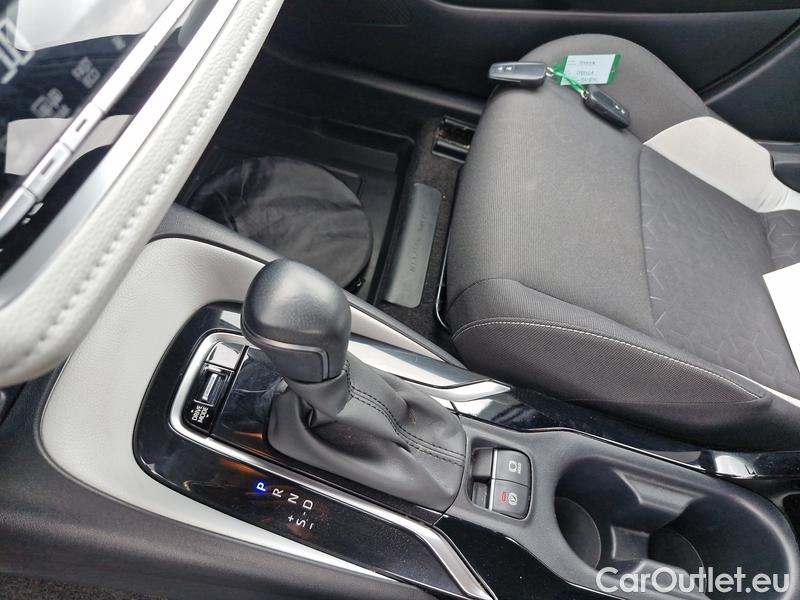  Toyota  Corolla  TouringSports (E21) (2019)  TS 2.0Hyb.Com.T.S.T.AT #13