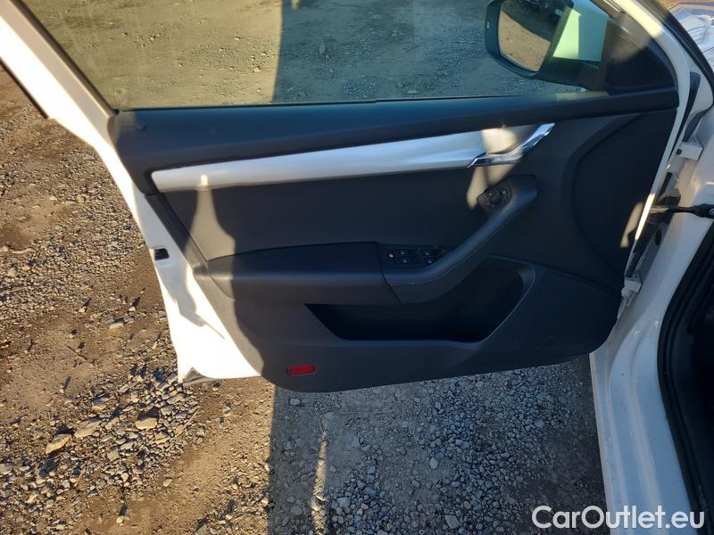  Skoda  Octavia  Combi  (5E5)(03.2017->)  Com 1.6TDI 85 Ambition #12
