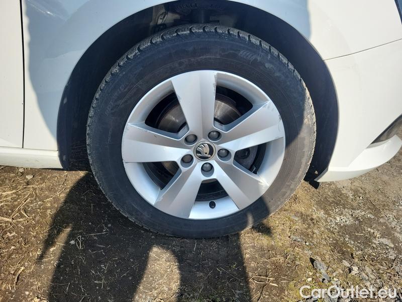  Skoda  Fabia  Combi (2015) Com.1.0TSI 70 Ambition 5d #21