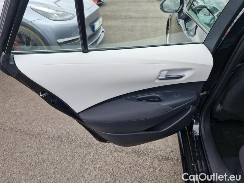  Toyota  Corolla  TouringSports (E21) (2019)  TS 2.0Hyb.Com.T.S.T.AT #17