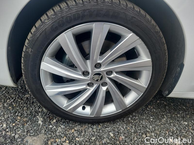  Skoda  Octavia  Combi (NX3)(2020) Oct.Com.1.4TSI 150 Style AT #5