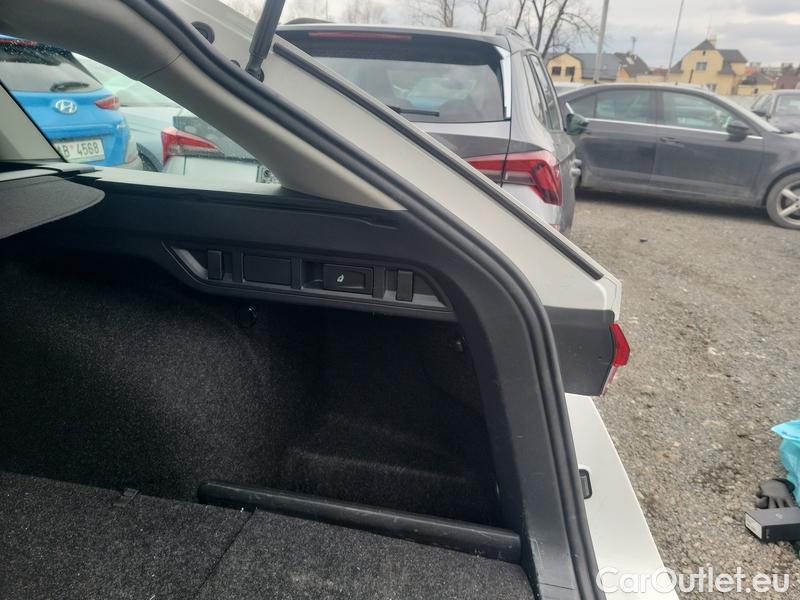  Skoda  Octavia  Combi (NX3)(2020) Oct.Com.1.4TSI 150 Style AT #19