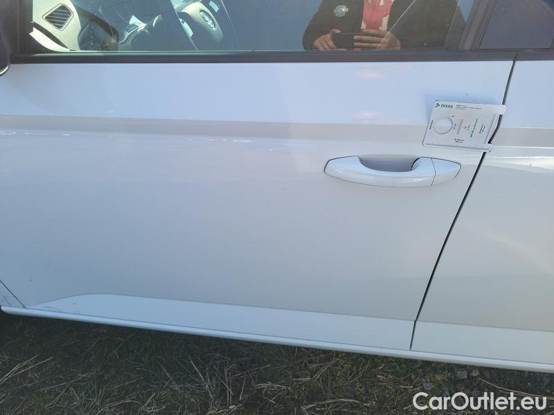  Skoda  Fabia  Combi (2015) Com.1.0TSI 70 Ambition 5d #4