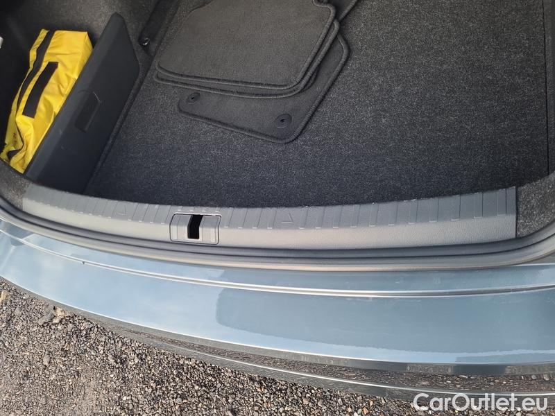  Skoda  Octavia  Lim. (NX3)(2020) Oct. 2.0TDI 110 Style AT 5d #13