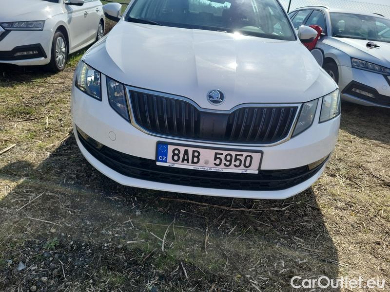  Skoda  Octavia  Combi  (5E5)(03.2017->)  Com TDI 110 Ambition #8