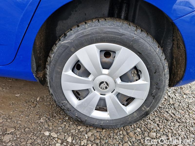  Skoda  Fabia  3 (2015)  1.0TSI 70 Active #4