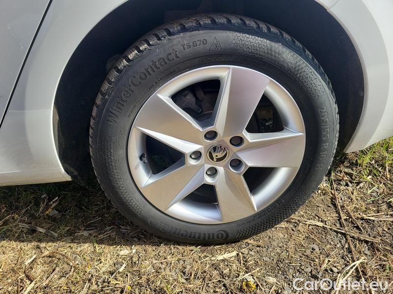  Skoda  Octavia  Combi  (5E5)(03.2017->)  Com TDI 110 Ambition #14