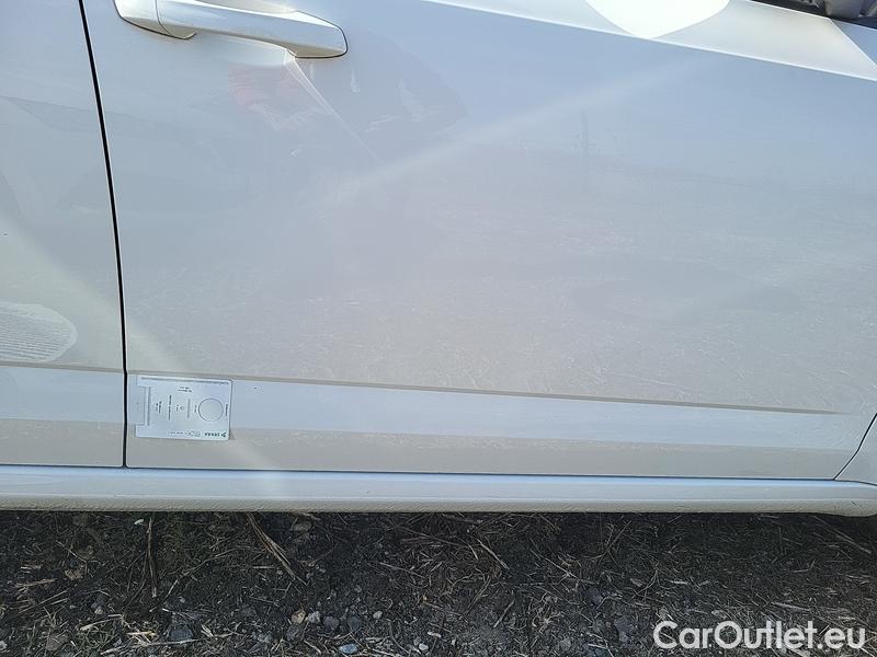  Skoda  Octavia  Combi  (5E5)(03.2017->)  Com TDI 110 Ambition #10