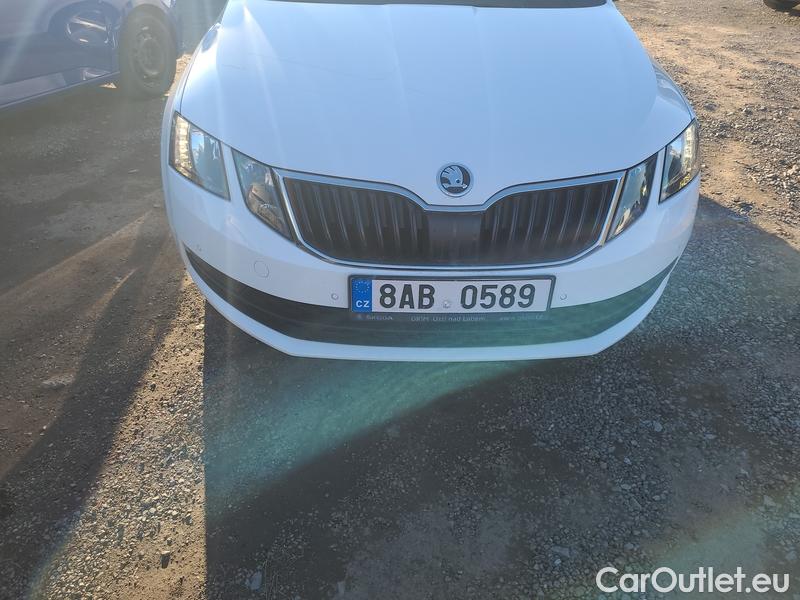  Skoda  Octavia  Combi  (5E5)(03.2017->)  Com 1.6TDI 85 Ambition #9