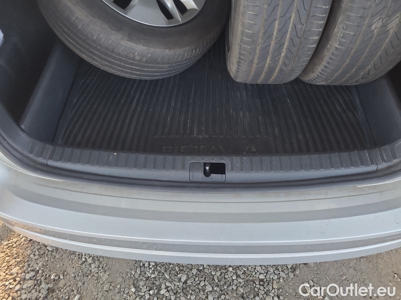  Skoda  Octavia  Combi (NX3)(2020) Oct.C.2.0TDI 110 4x4 Ambit AT #12