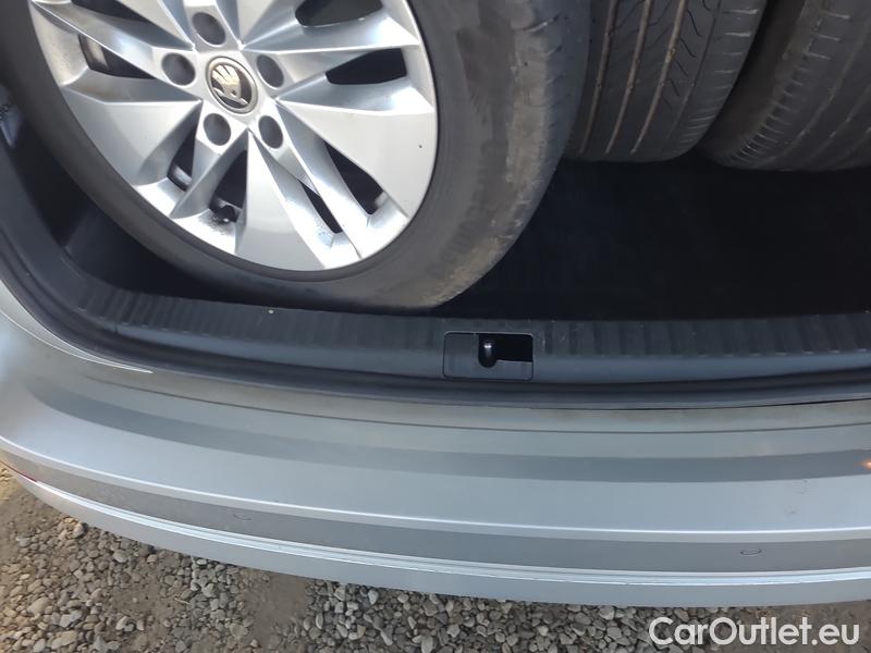  Skoda  Octavia  Combi (NX3)(2020) Oct.C.2.0TDI 110 4x4 Ambit AT #16