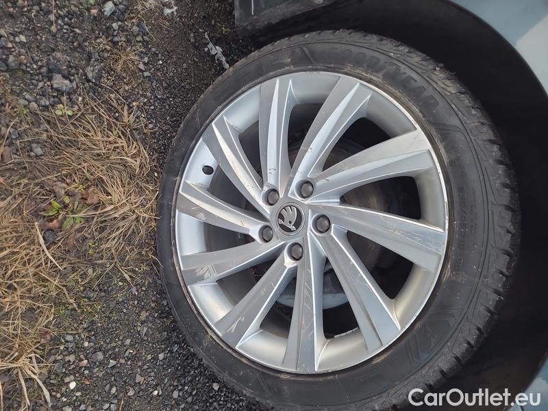  Skoda  Octavia  Lim. (NX3)(2020) Oct. 2.0TDI 110 Style AT 5d #17