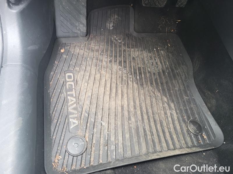  Skoda  Octavia  Combi (NX3)(2020) Oct.Com.1.4TSI 150 Style AT #15