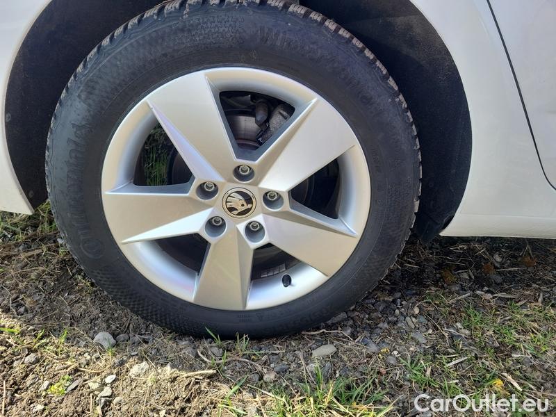  Skoda  Octavia  Combi  (5E5)(03.2017->)  Com TDI 110 Ambition #17