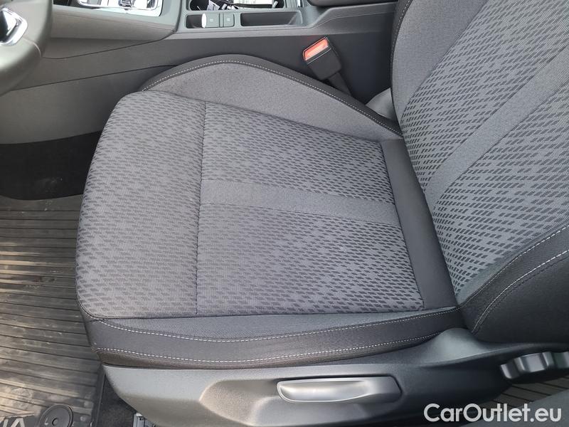  Skoda  Octavia  Lim. (NX3)(2020) Oct. 2.0TDI 110 Style AT 5d #8