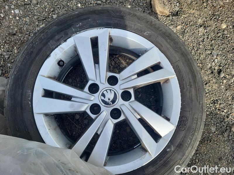  Skoda  Fabia  Combi (2015)  Com.1.0TSI 70 Style #15