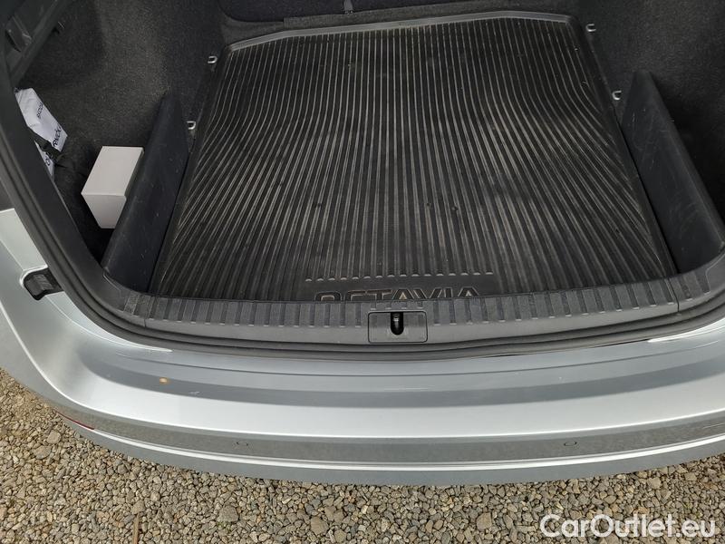  Skoda  Octavia  Combi (NX3)(2020) Oct.C.2.0TDI 110 4x4 Ambit AT #8