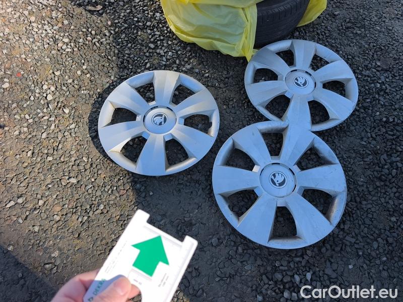  Skoda  Fabia  3 (2015)  1.0TSI 70 Active #4