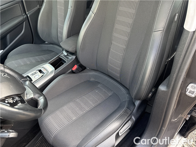  Peugeot  308  SW 1.5 BHDi 130 ALL.P Aut #32