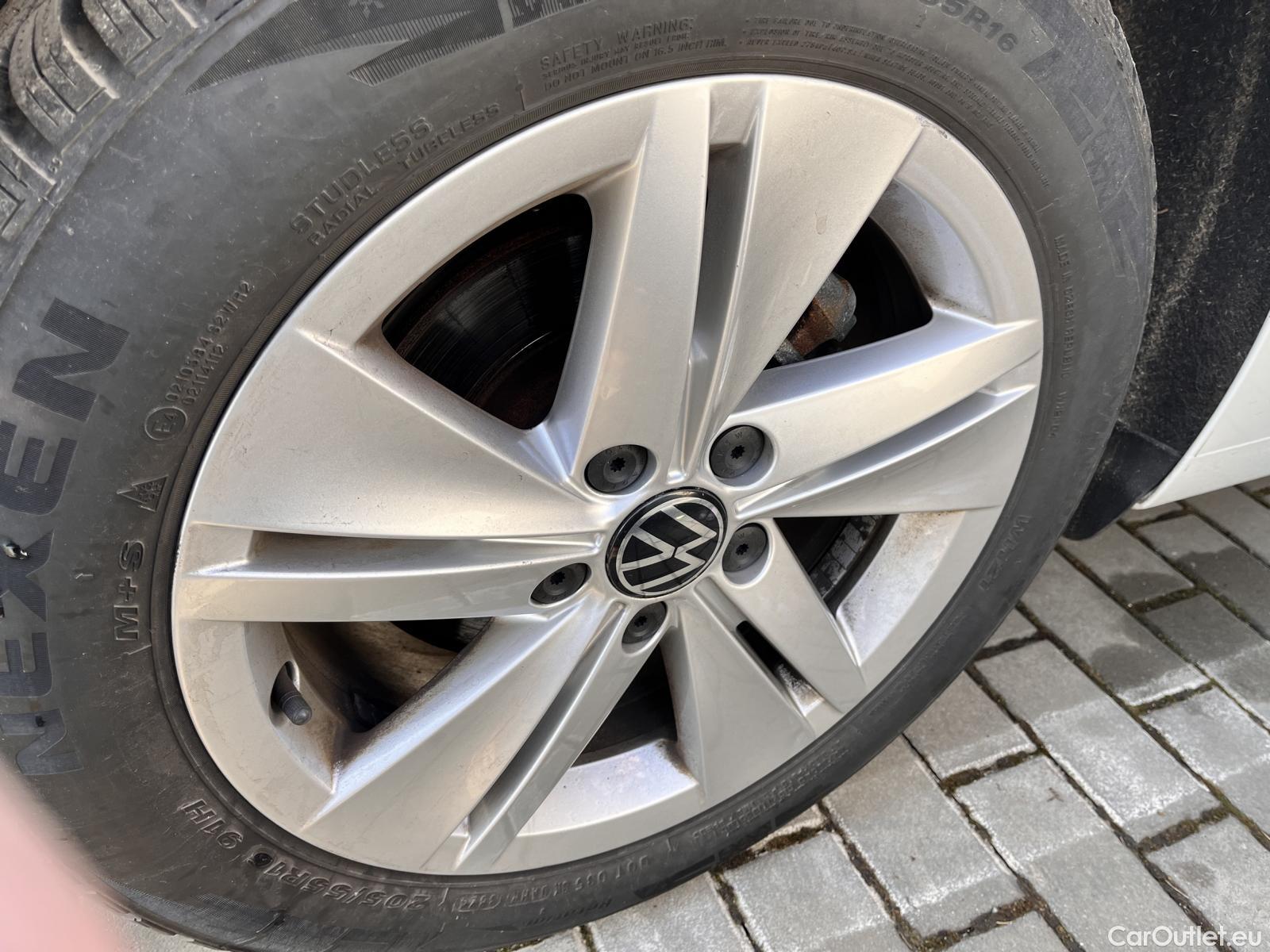  Volkswagen  Golf  VIII Lim (DA1) (2024) Var.1.0TSI 81 Life 5d #13