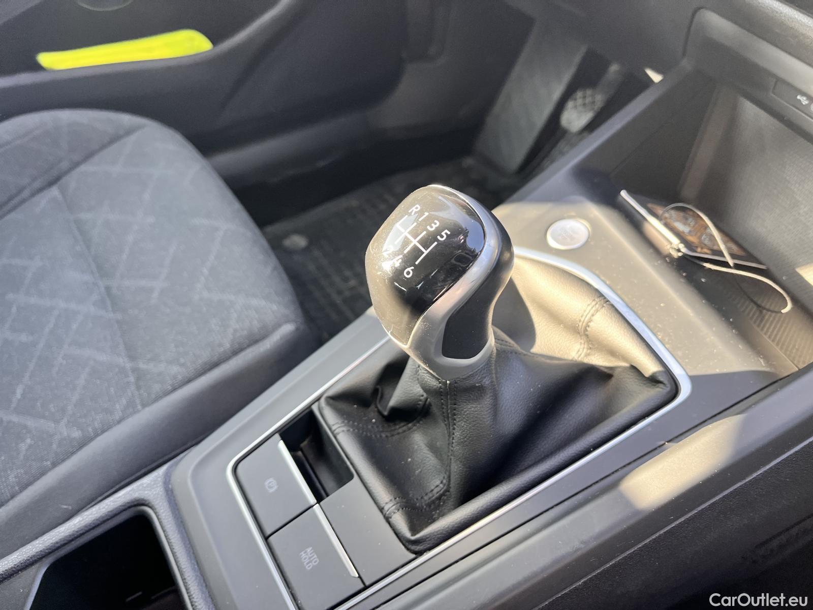  Volkswagen  Golf  VIII Lim (DA1) (2024) Var.1.0TSI 81 Life 5d #7